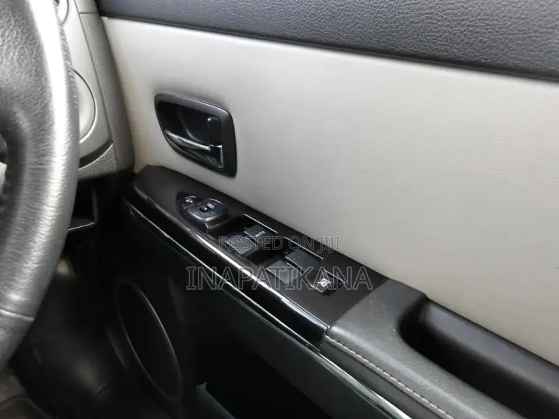 Mazda Verisa 2011 Silver