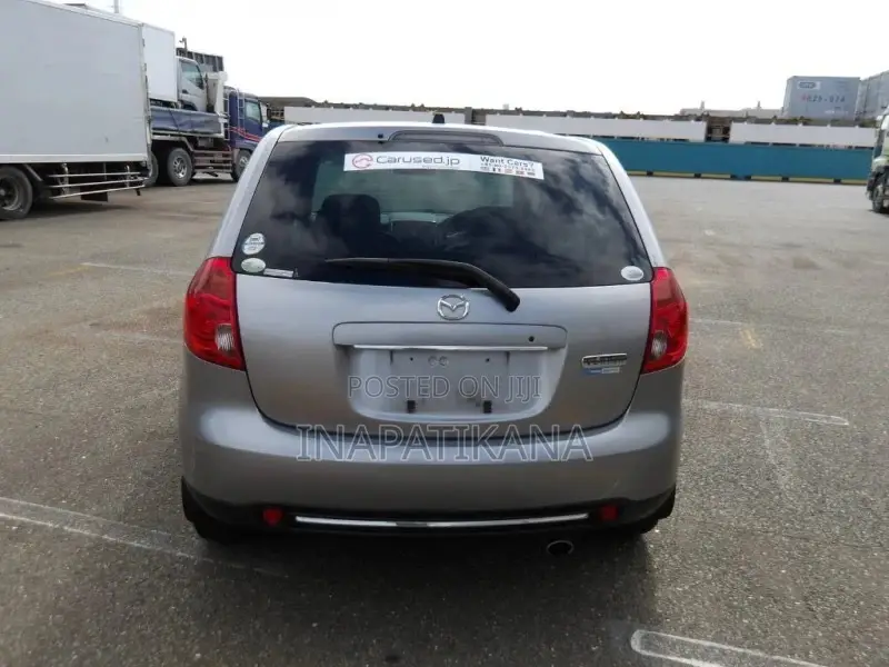 Mazda Verisa 2011 Silver