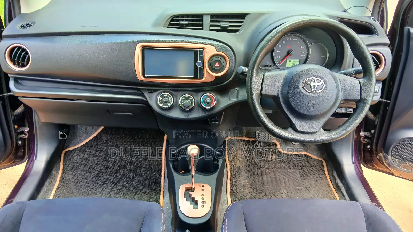 Toyota Vitz 2014 Maroon