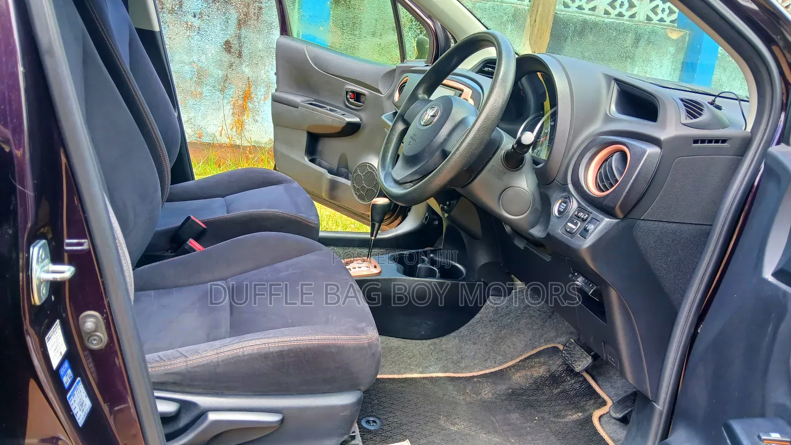 Toyota Vitz 2014 Maroon