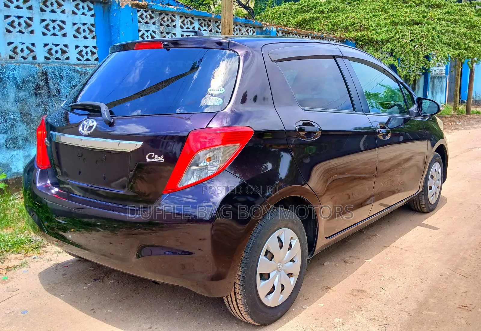 Toyota Vitz 2014 Maroon