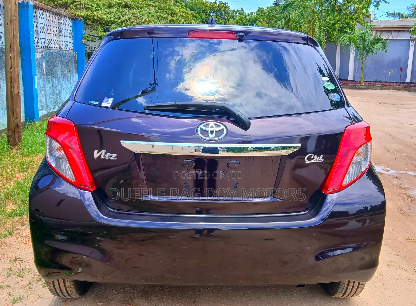 Toyota Vitz 2014 Maroon