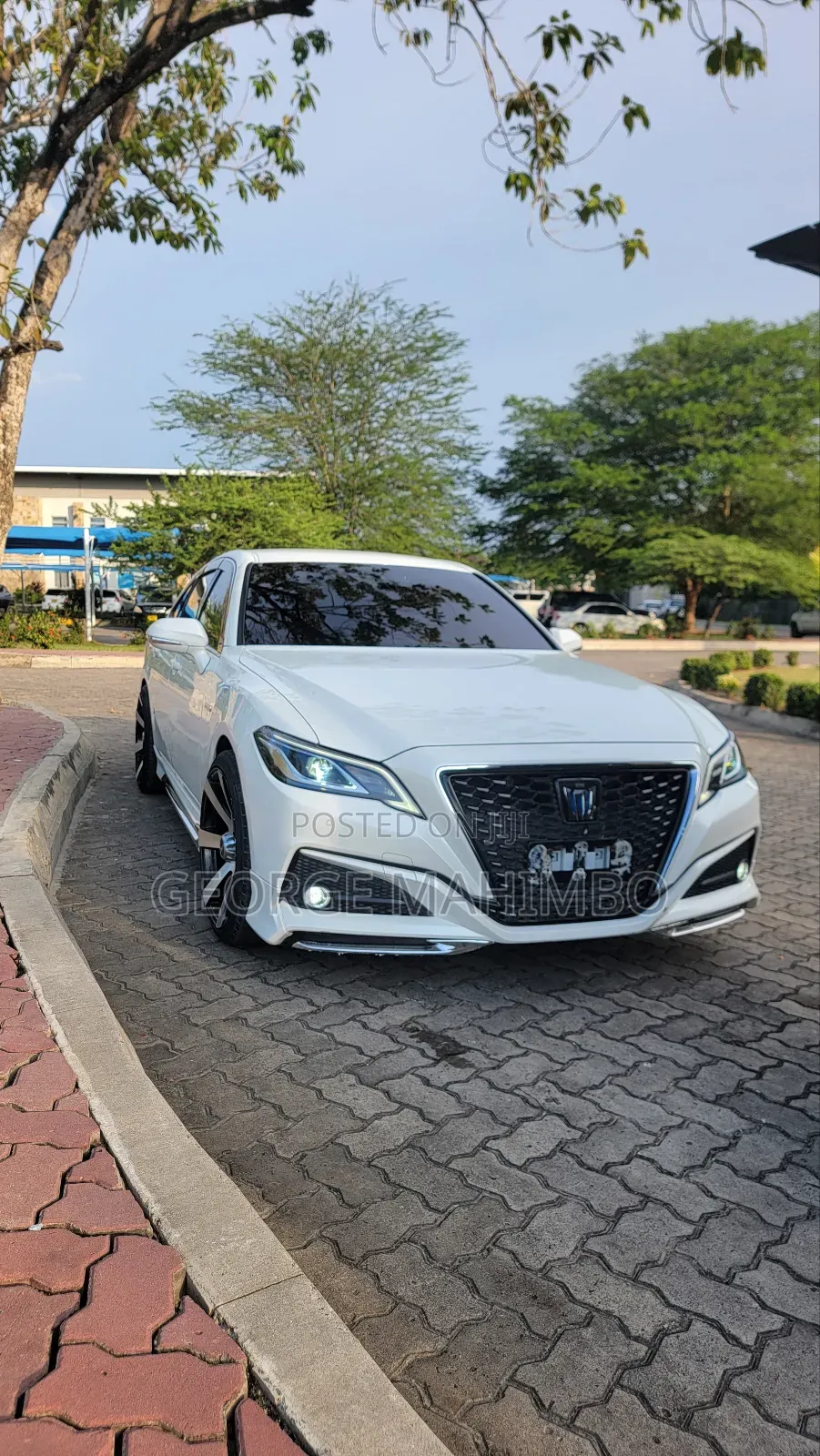 Toyota Crown 2018 White