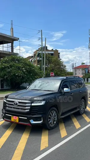 Toyota Land Cruiser 2024 Black