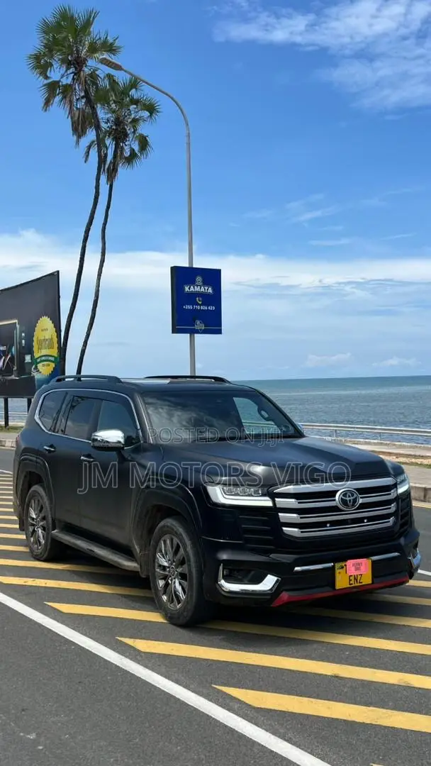 Toyota Land Cruiser 2024 Black