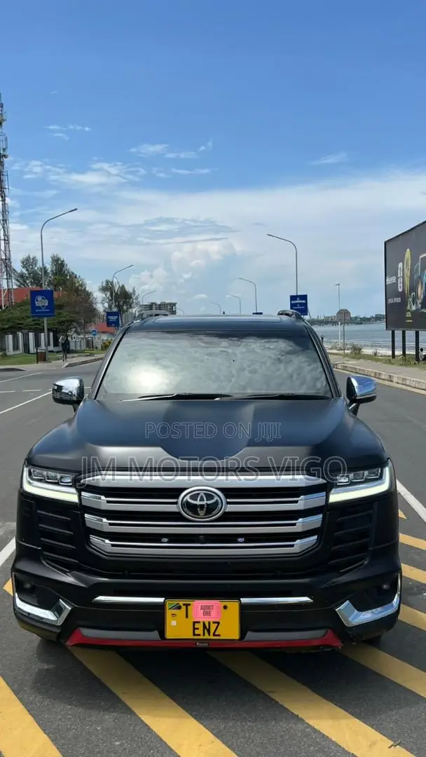 Toyota Land Cruiser 2024 Black