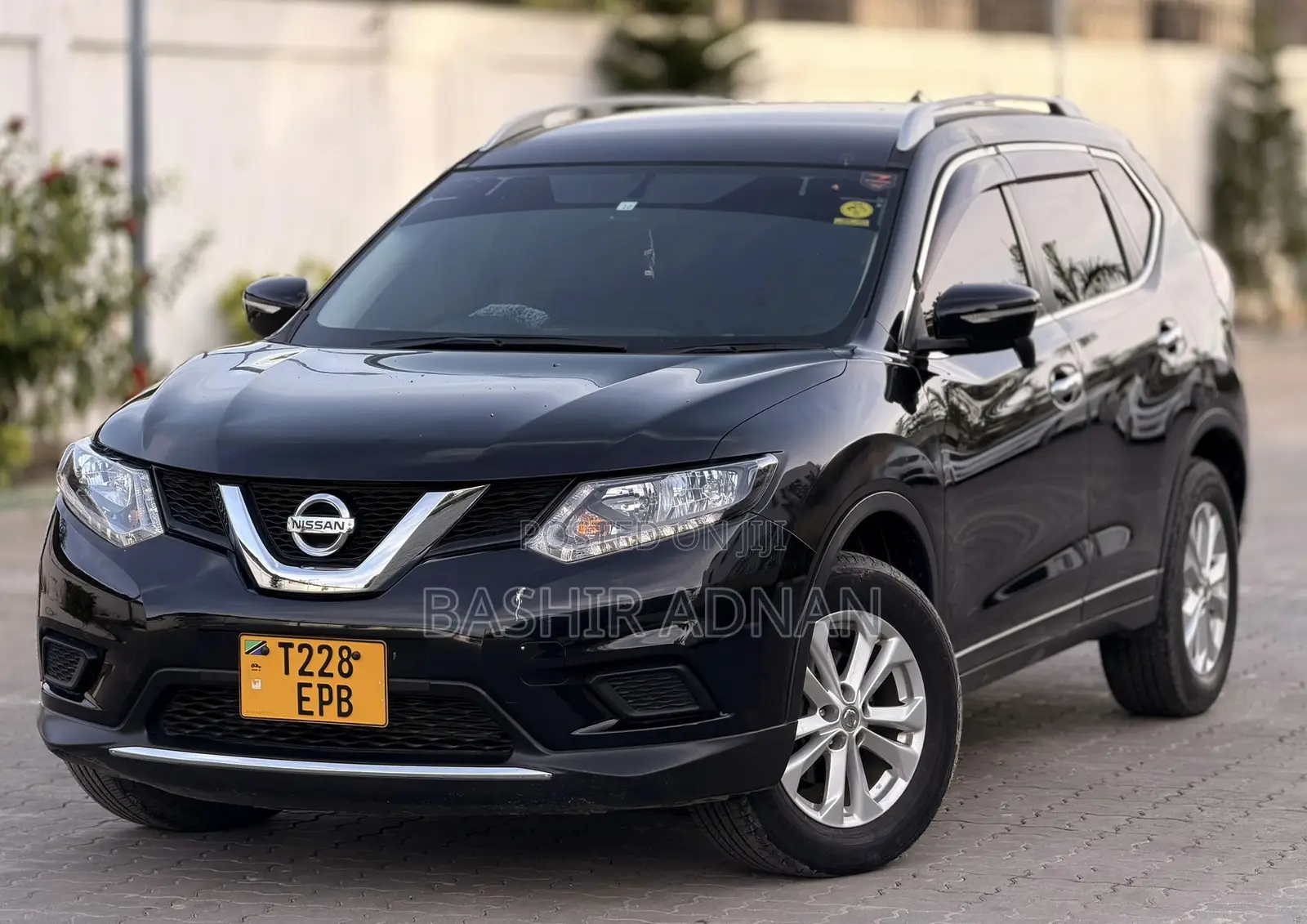 Nissan X-Trail 2.0 Petrol FWD 2014 Black