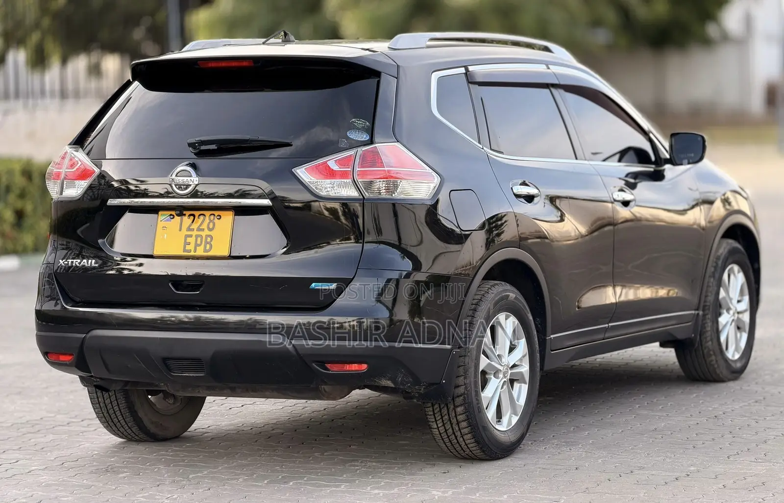 Nissan X-Trail 2.0 Petrol FWD 2014 Black