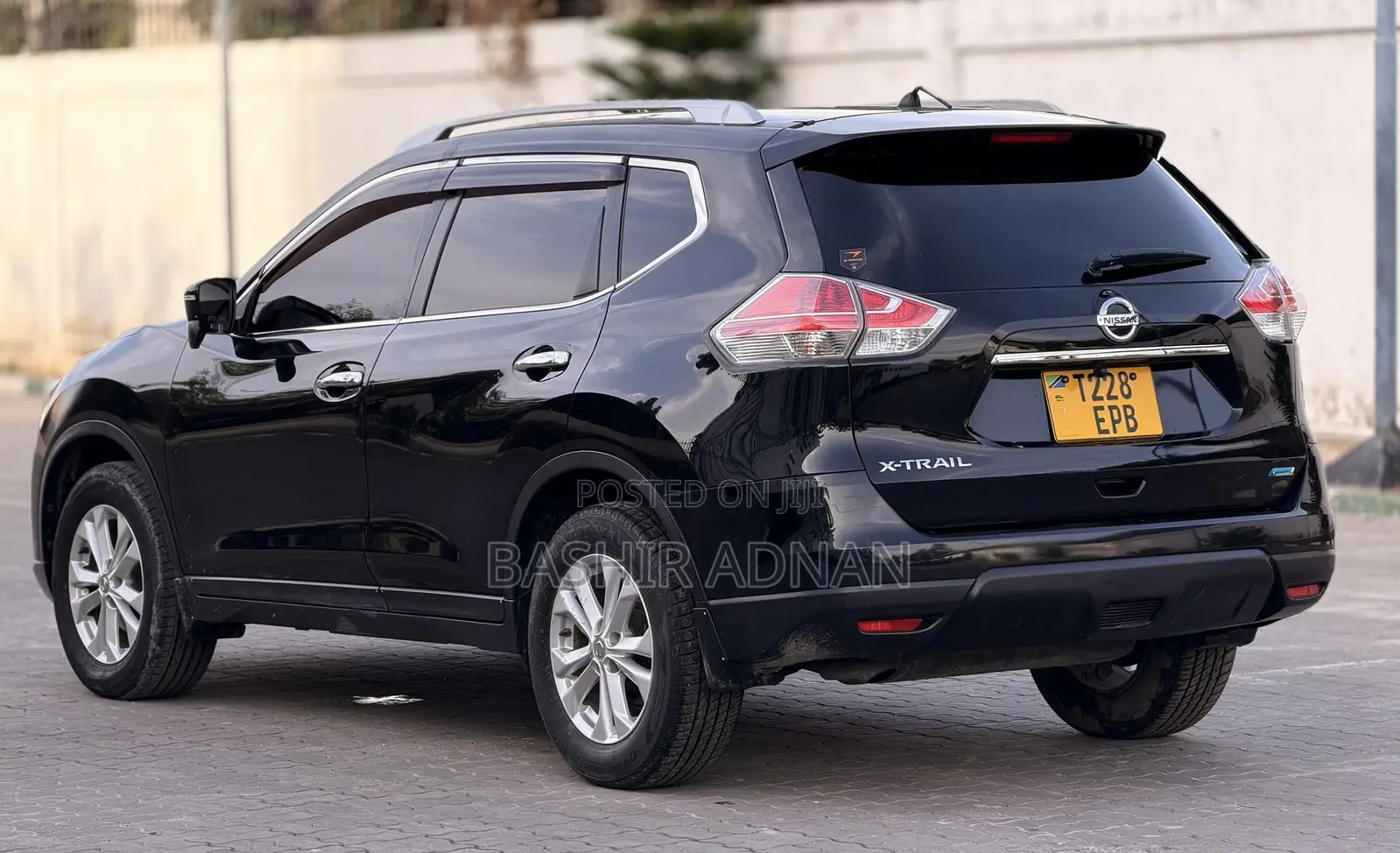 Nissan X-Trail 2.0 Petrol FWD 2014 Black