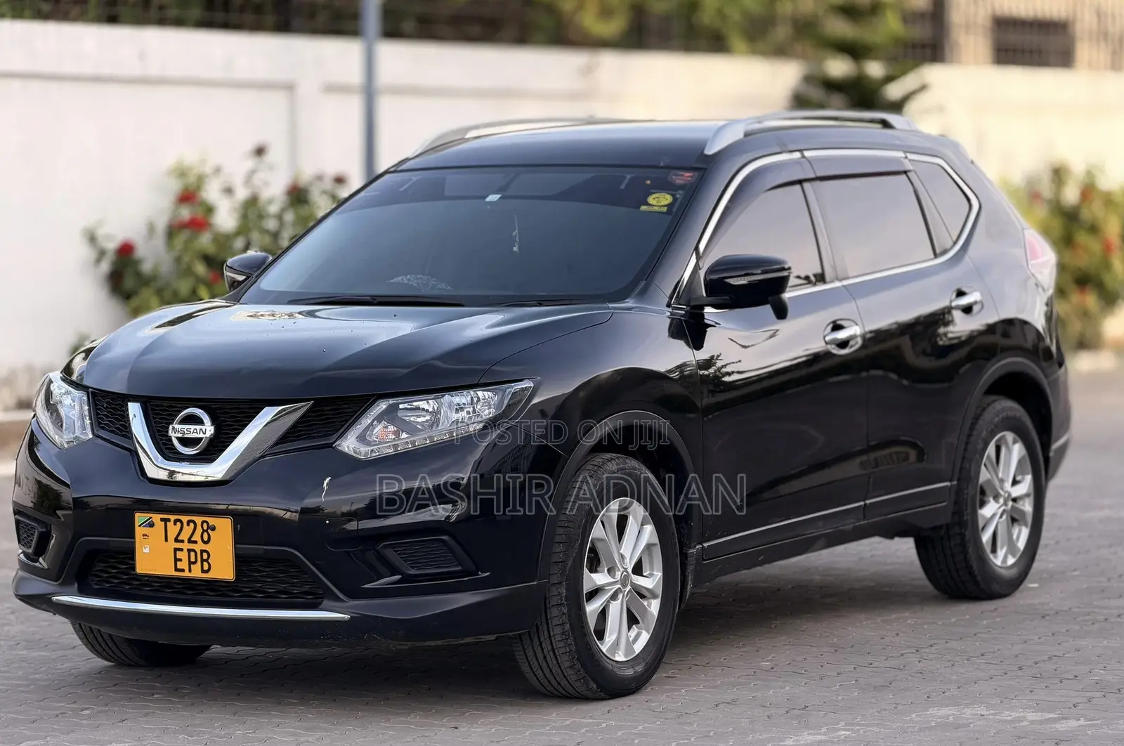 Nissan X-Trail 2.0 Petrol FWD 2014 Black