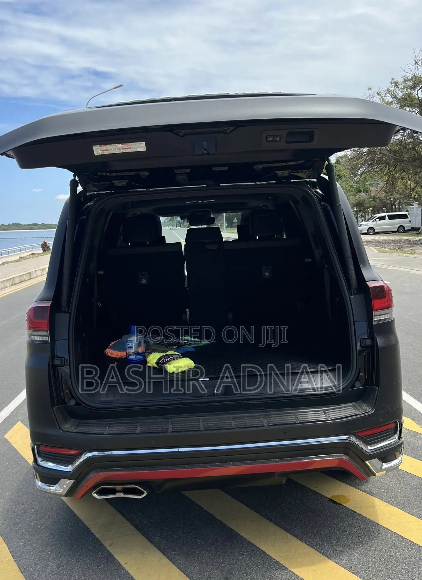 Toyota Land Cruiser LC300 2024 Matt Black