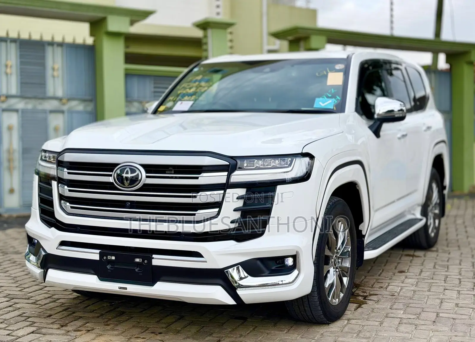 Toyota Land Cruiser 2024 White