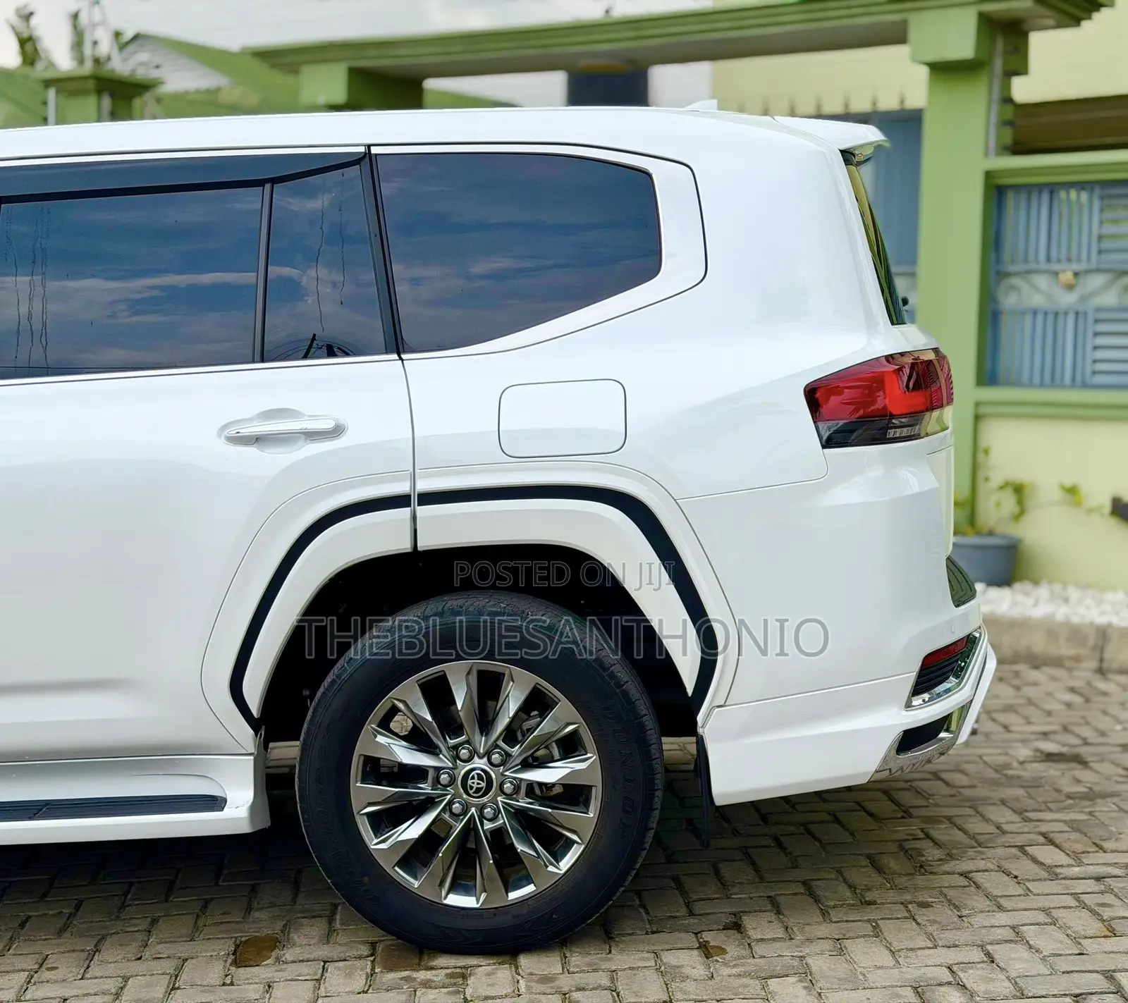 Toyota Land Cruiser 2024 White