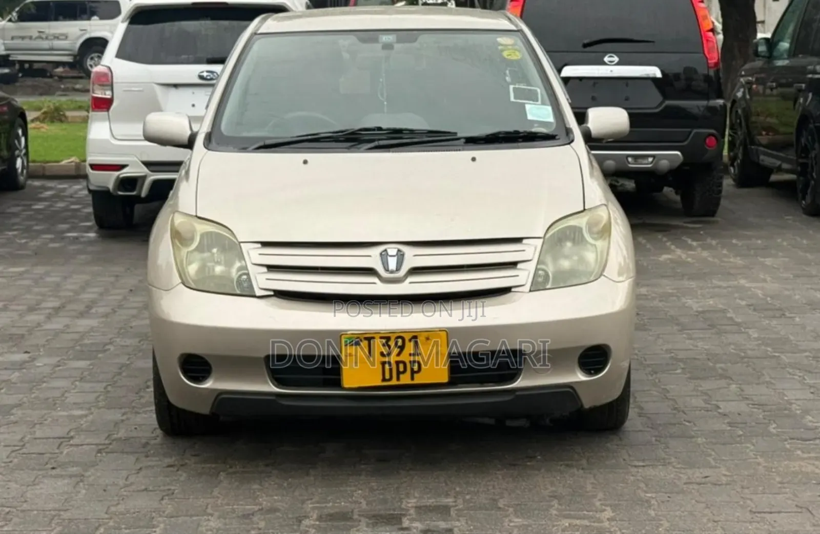 Toyota IST 2004 Gold
