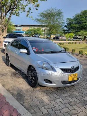 Toyota Belta 2006 Silver