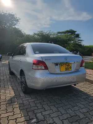 Toyota Belta 2006 Silver