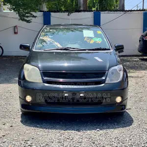 Toyota IST 2004 Matt Black