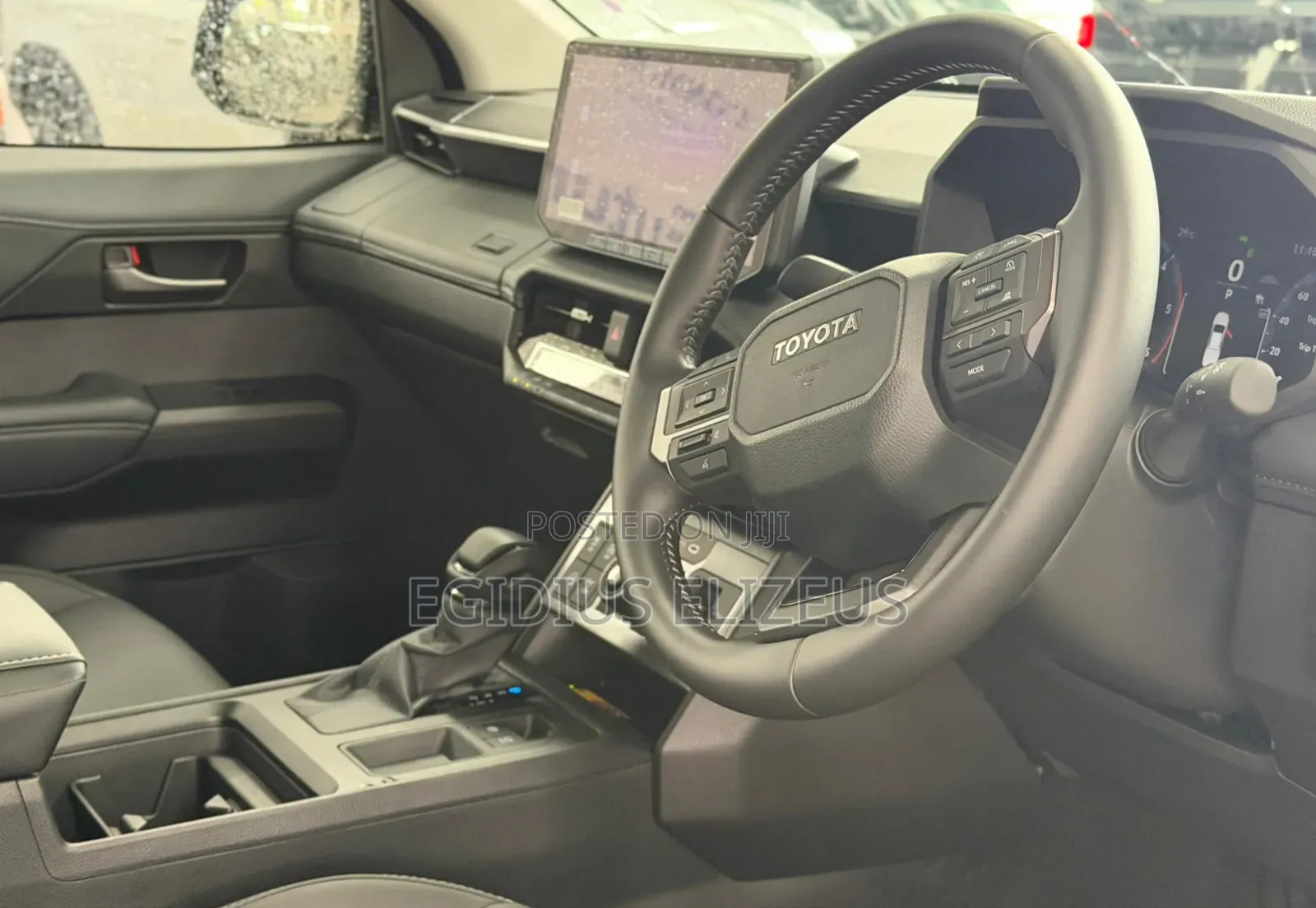 New Toyota Hilux 2025 Gray