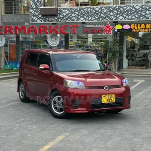 Toyota Corolla Rumion 2010 Maroon