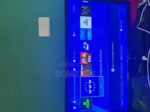 Play Station 4 Used With 5 Games