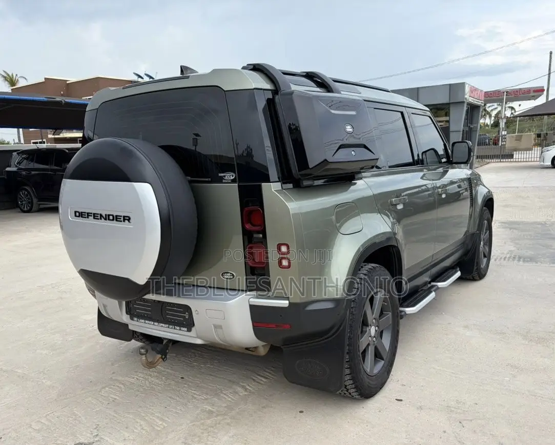 Land Rover Defender 2021 Green