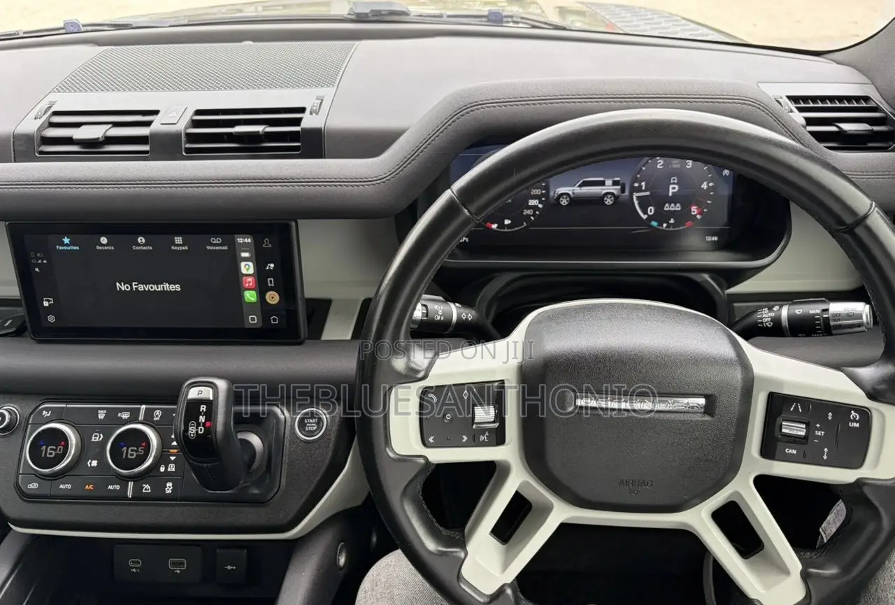 Land Rover Defender 2021 Green