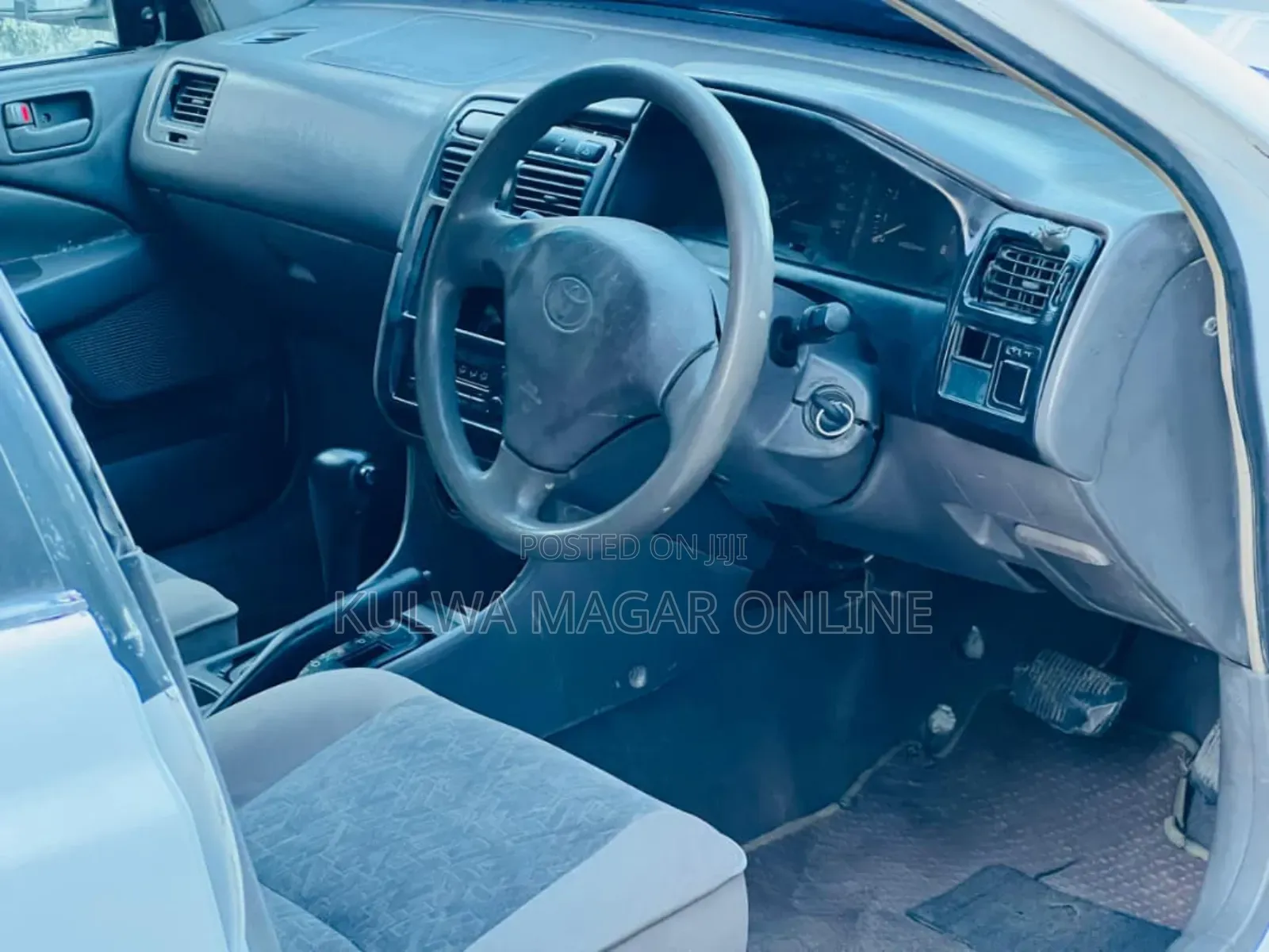 Toyota Carina 2001 White