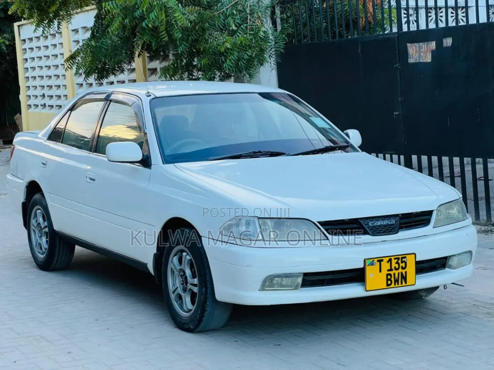 Toyota Carina 2001 White