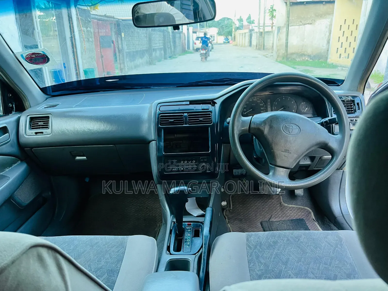 Toyota Carina 2001 White