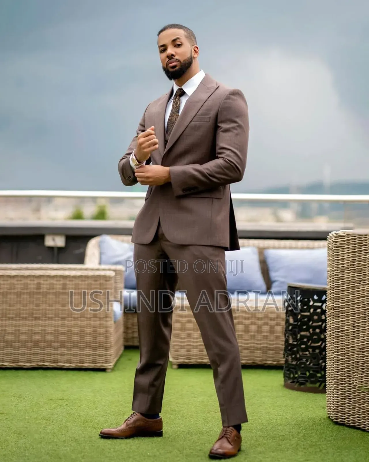 Suti Ya Kifahari Ya Harusi–Wedding Luxury Suit