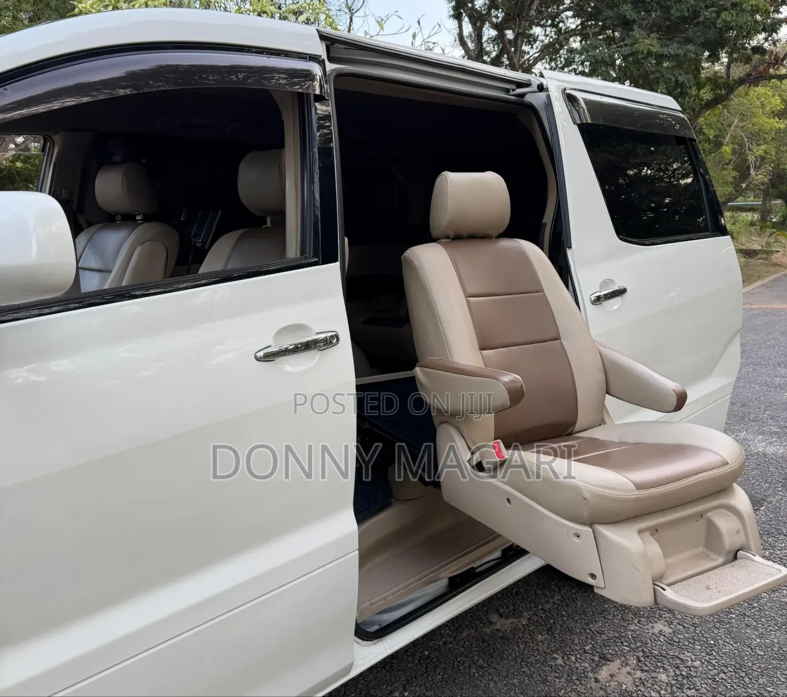 Toyota Alphard 2006 White