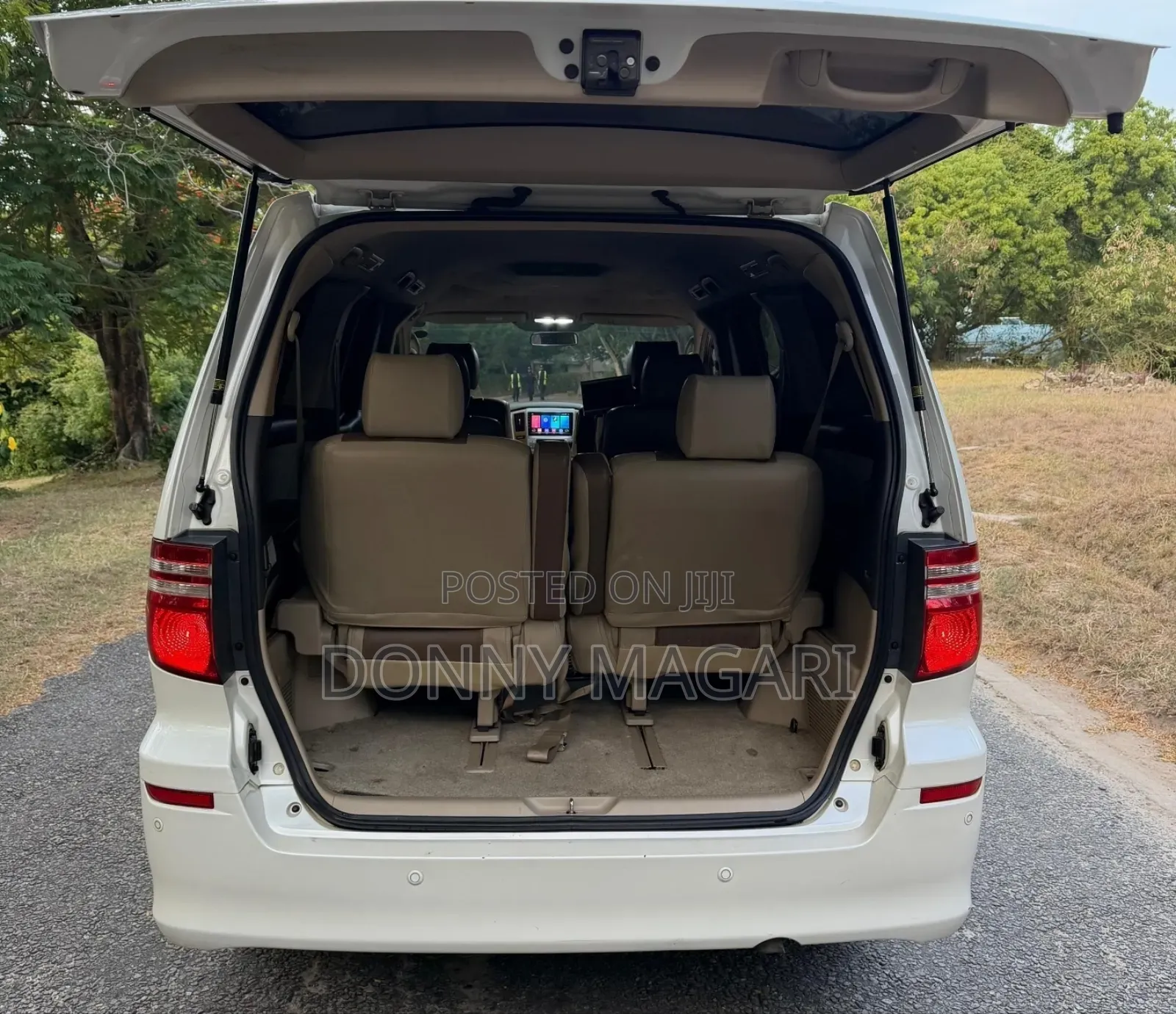 Toyota Alphard 2006 White