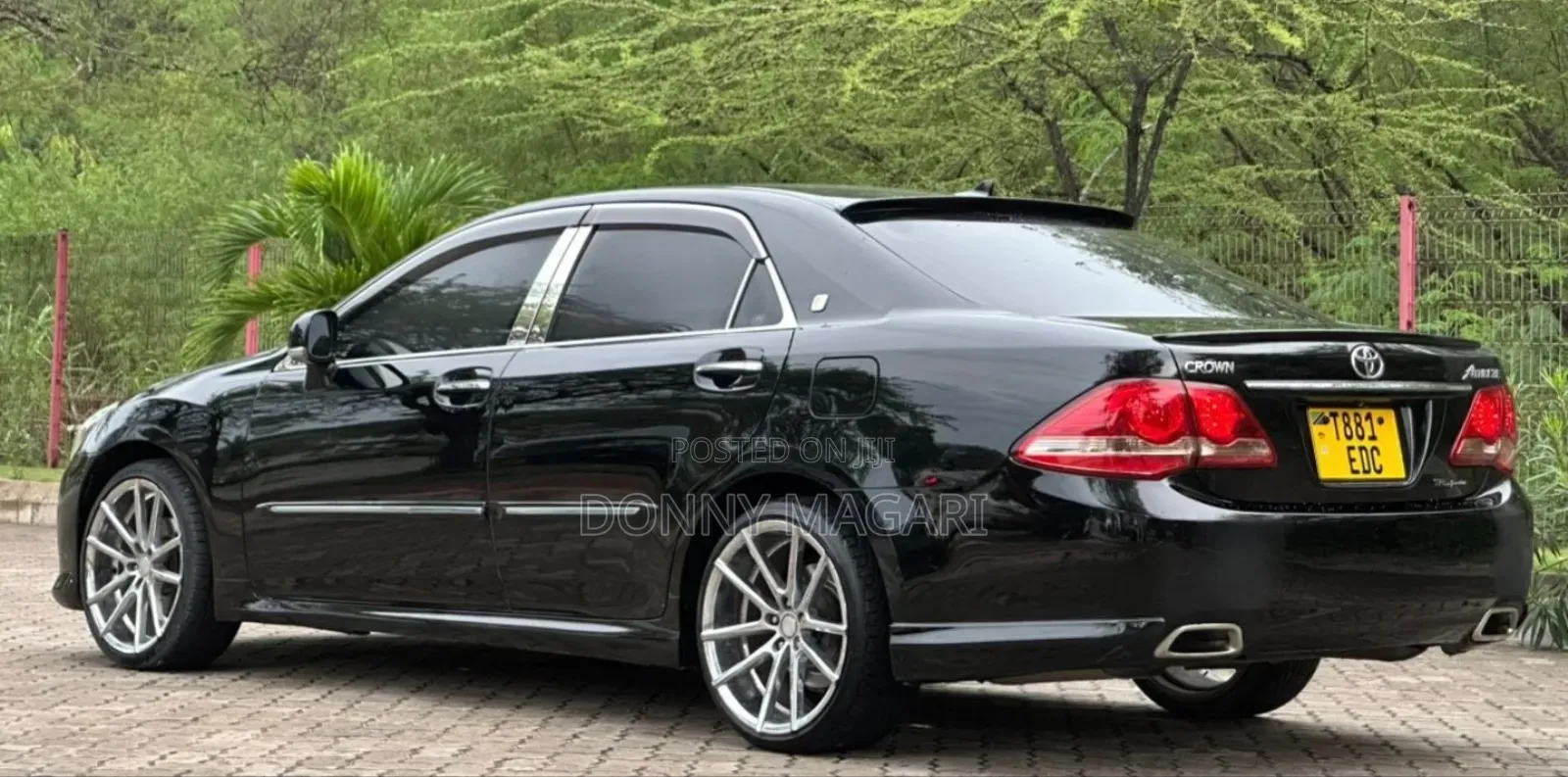 Toyota Crown 2009 Black