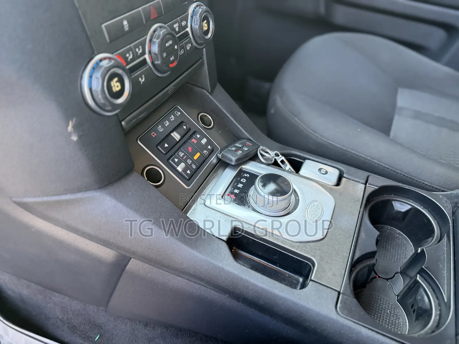 Land Rover Discovery 2012 Gray