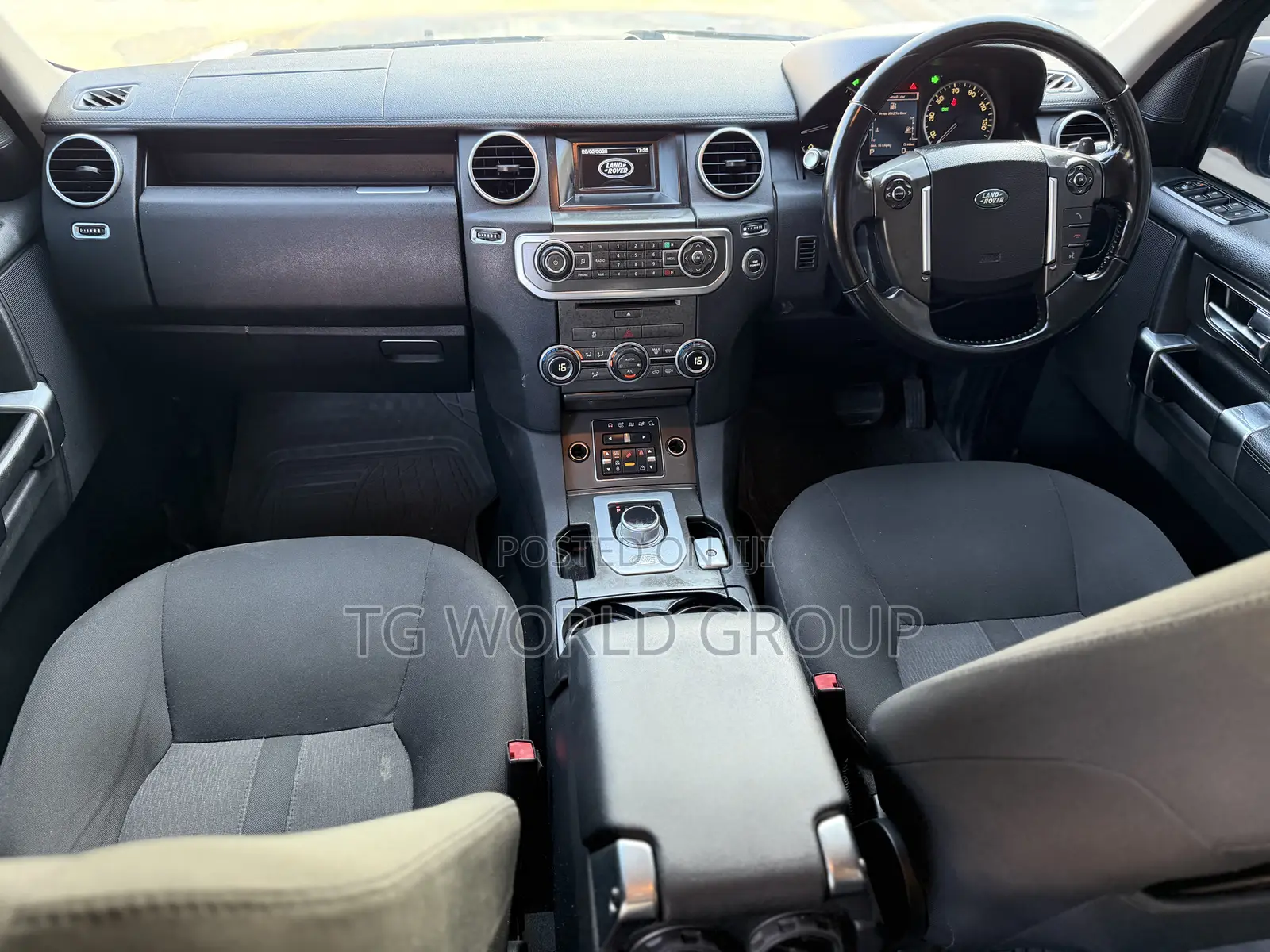 Land Rover Discovery 2012 Gray