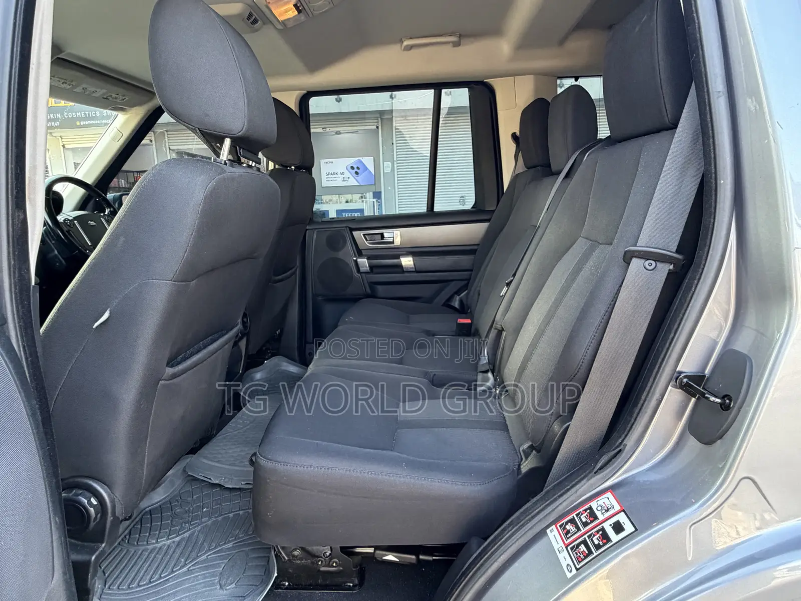 Land Rover Discovery 2012 Gray