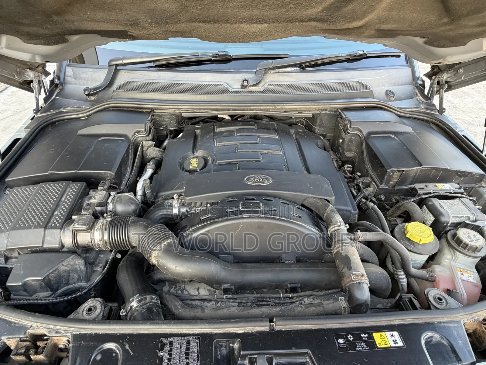 Land Rover Discovery 2012 Gray