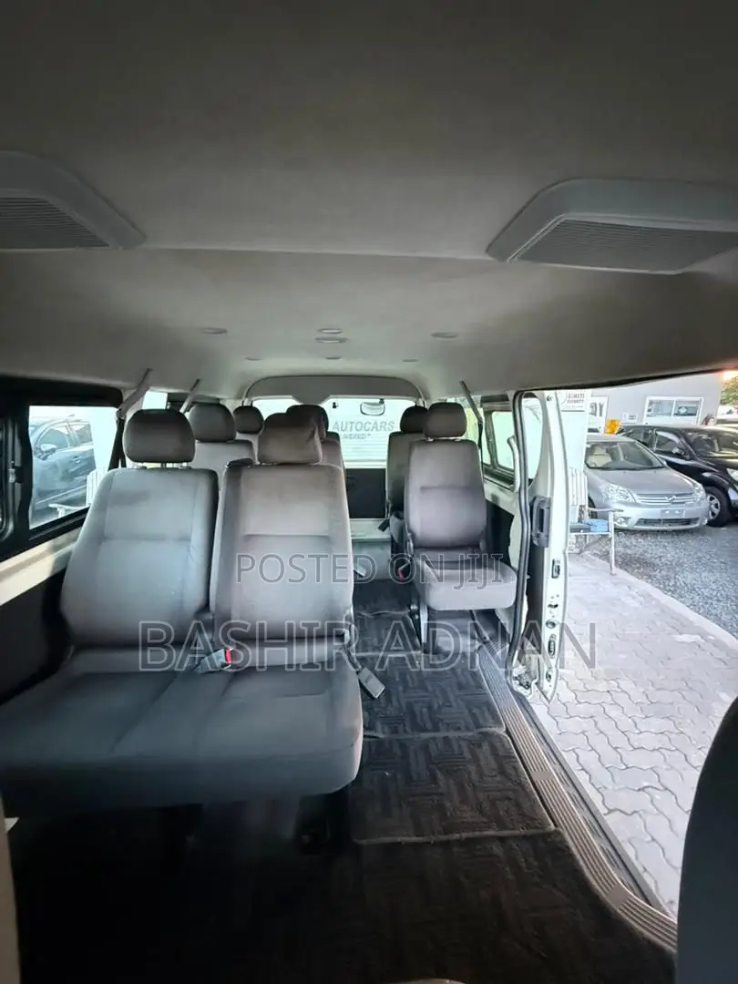 Toyota HiAce 2014 White
