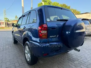 Toyota RAV4 1.8 2005 Blue