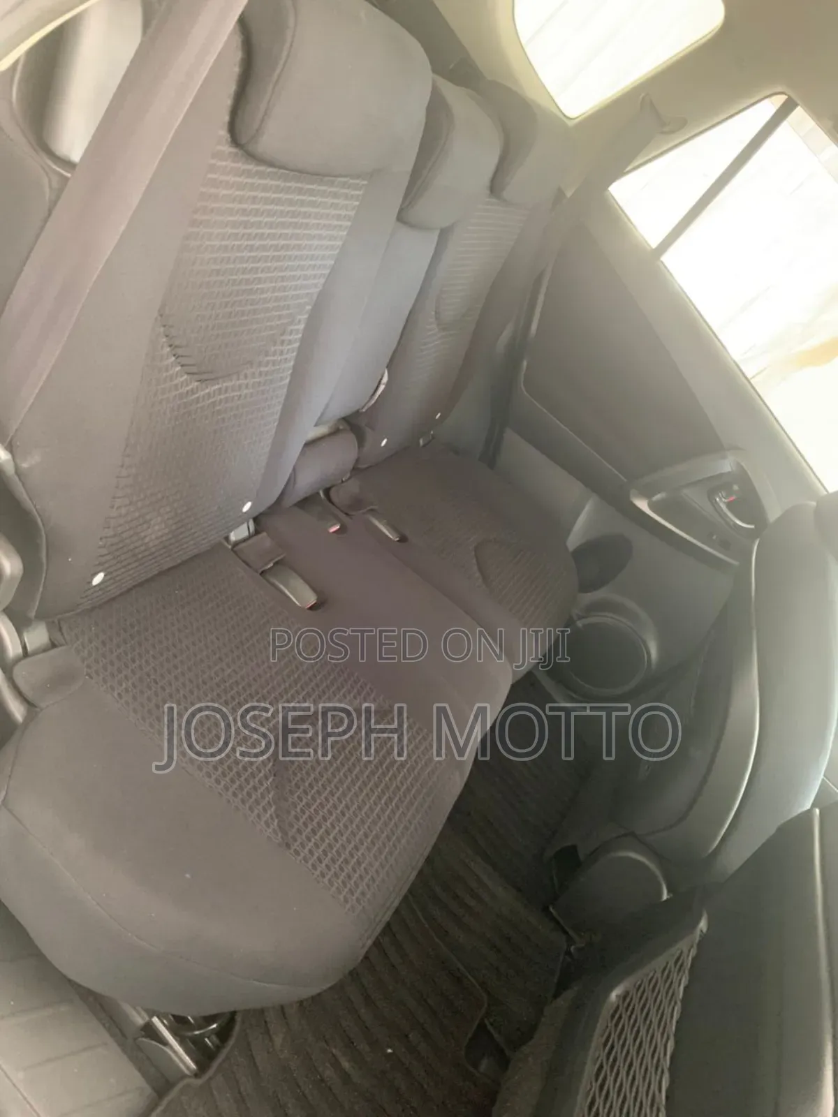 Toyota Vanguard 2010 White