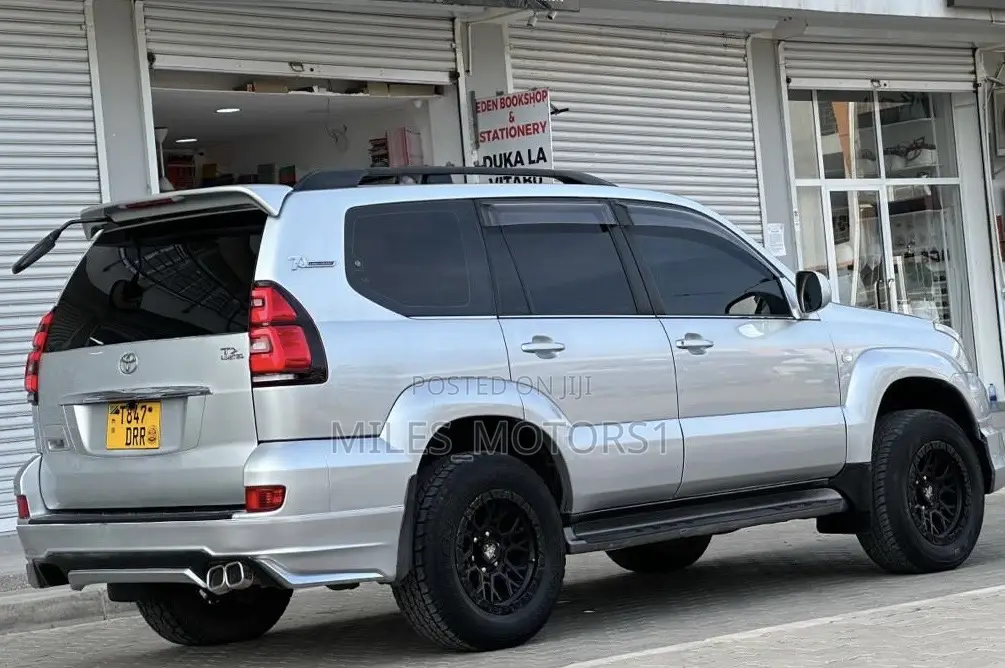 Toyota Land Cruiser Prado 2005 Silver