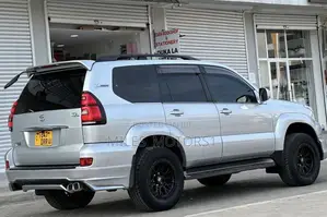 Toyota Land Cruiser Prado 2005 Silver