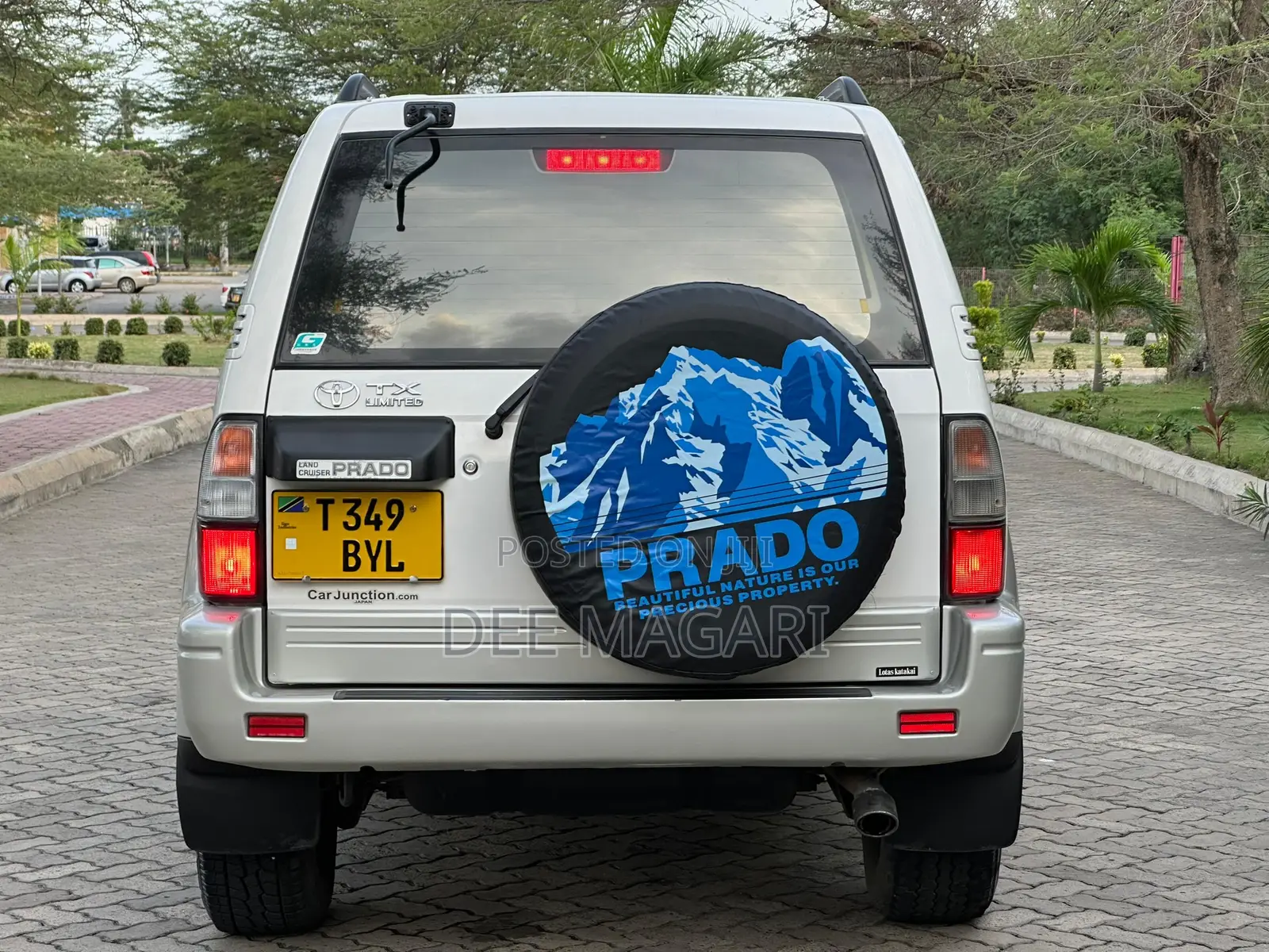Toyota Land Cruiser Prado 2000 White