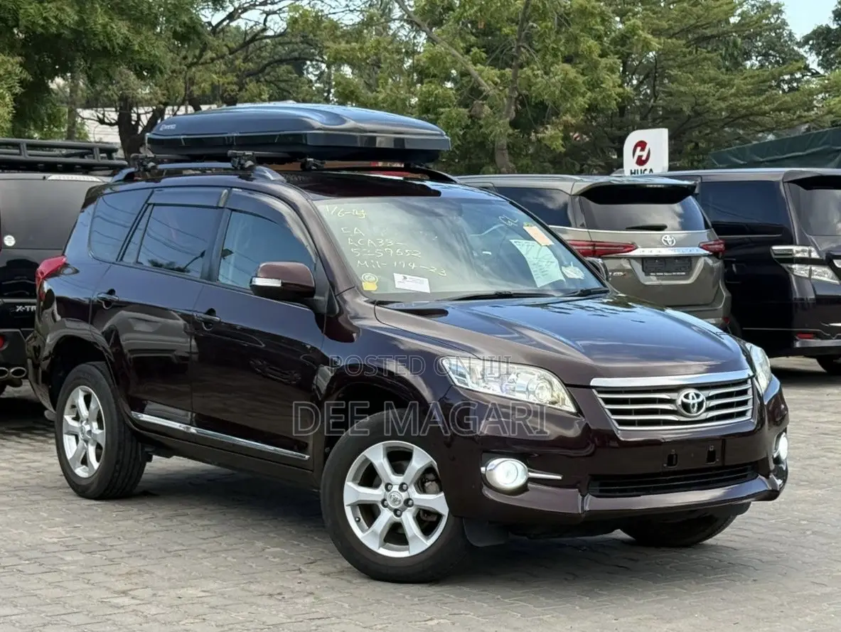 Toyota Vanguard 2010 Red