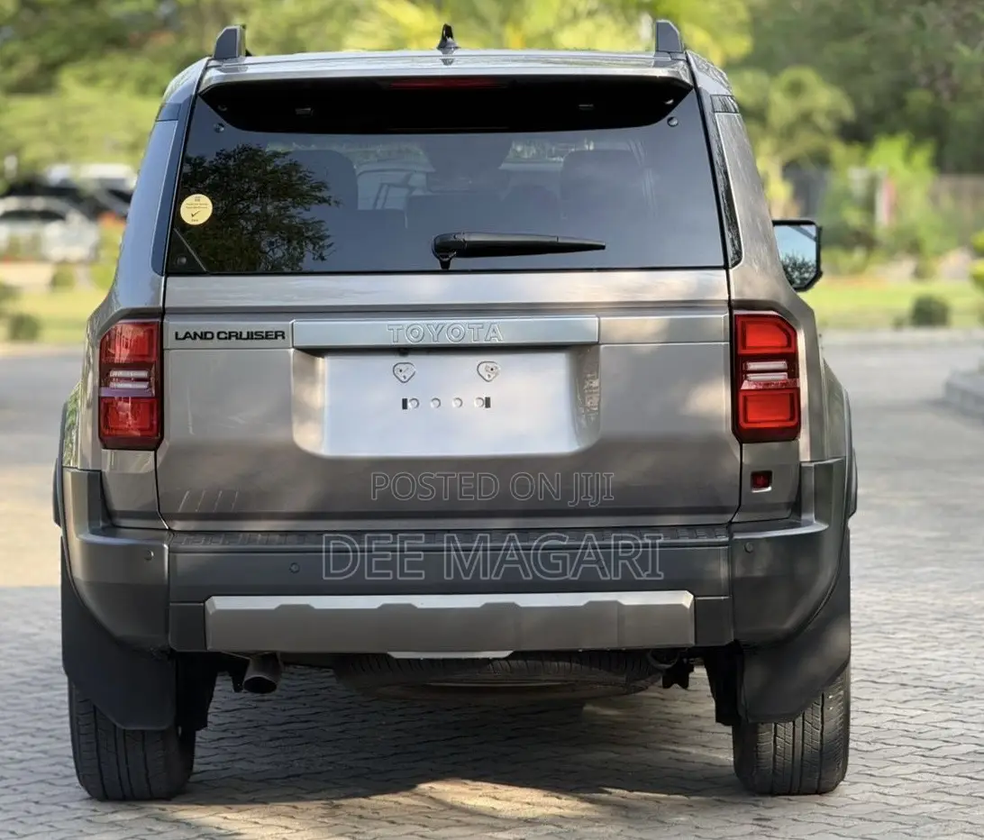 Toyota Land Cruiser Prado 2.8 2025 Gray