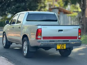 Toyota Hilux 2007 Silver