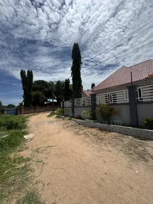 Furnished 10bdrm Apartment in Kikuyu Sgr, Fufu for sale