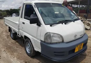 Toyota Townance 2004 White