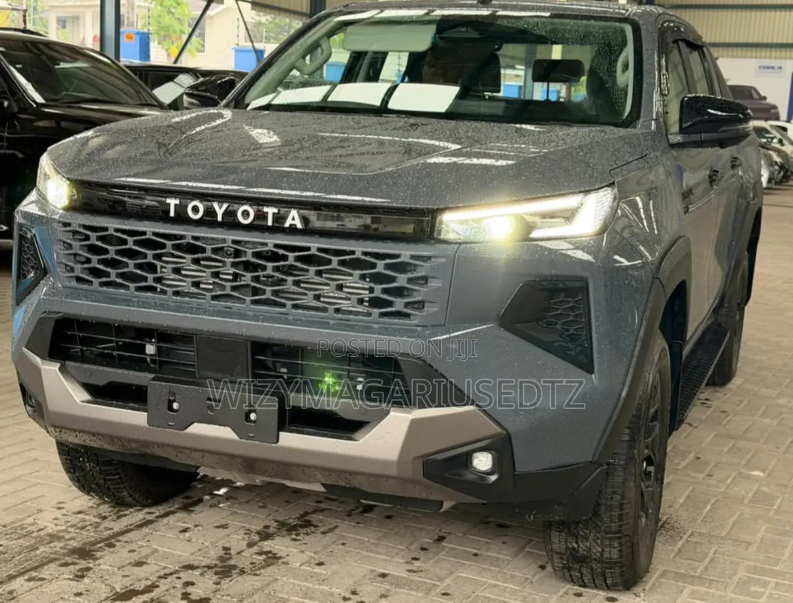 Toyota Hilux 2025 Gray