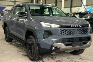 Toyota Hilux 2025 Gray